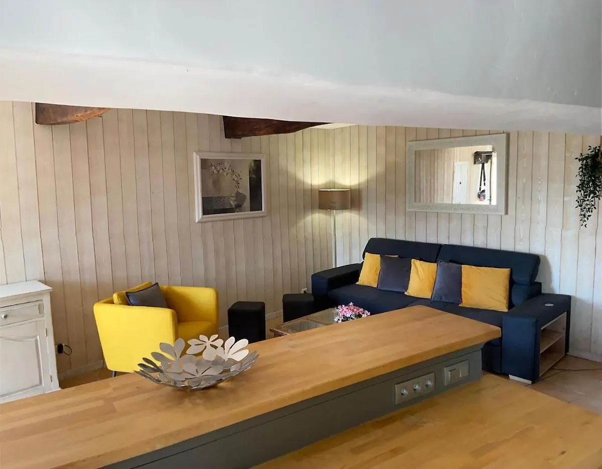 Holiday home Maison Du Luberon Robion en Luberon